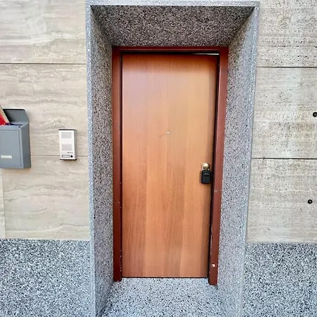 Lägenhet Pregevole Loft Con Soppalco