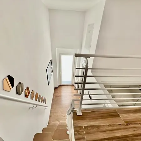 Pregevole Loft Con Soppalco